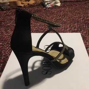 Glam Black Shoes size 5 1/2